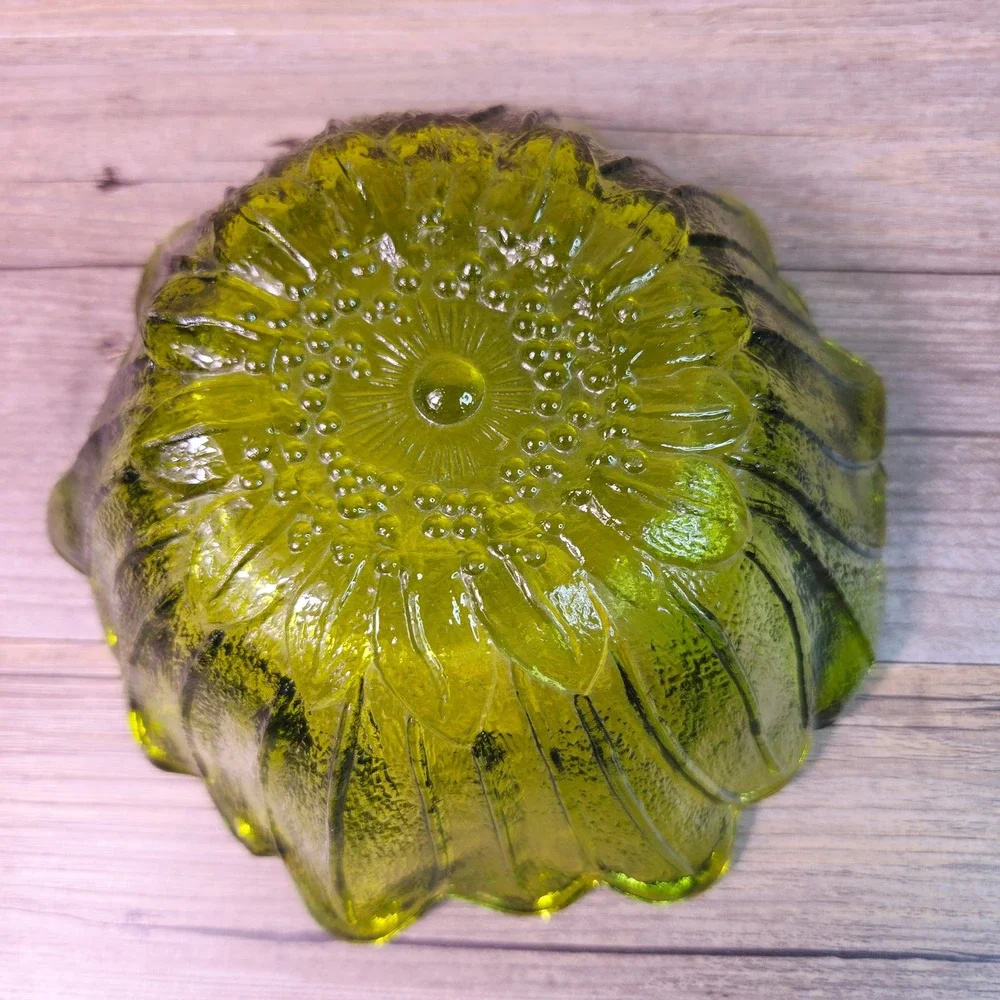 Vintage Olive Green Sunflower Glass Bowl Floral Serving Bowl 9 Inch Retro MCM